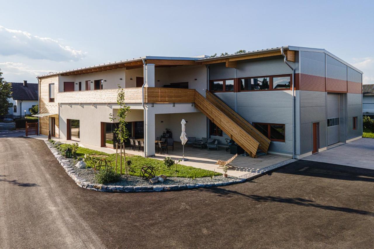 Gober & Freinbichler Weine Von Hand Horitschon Exterior photo